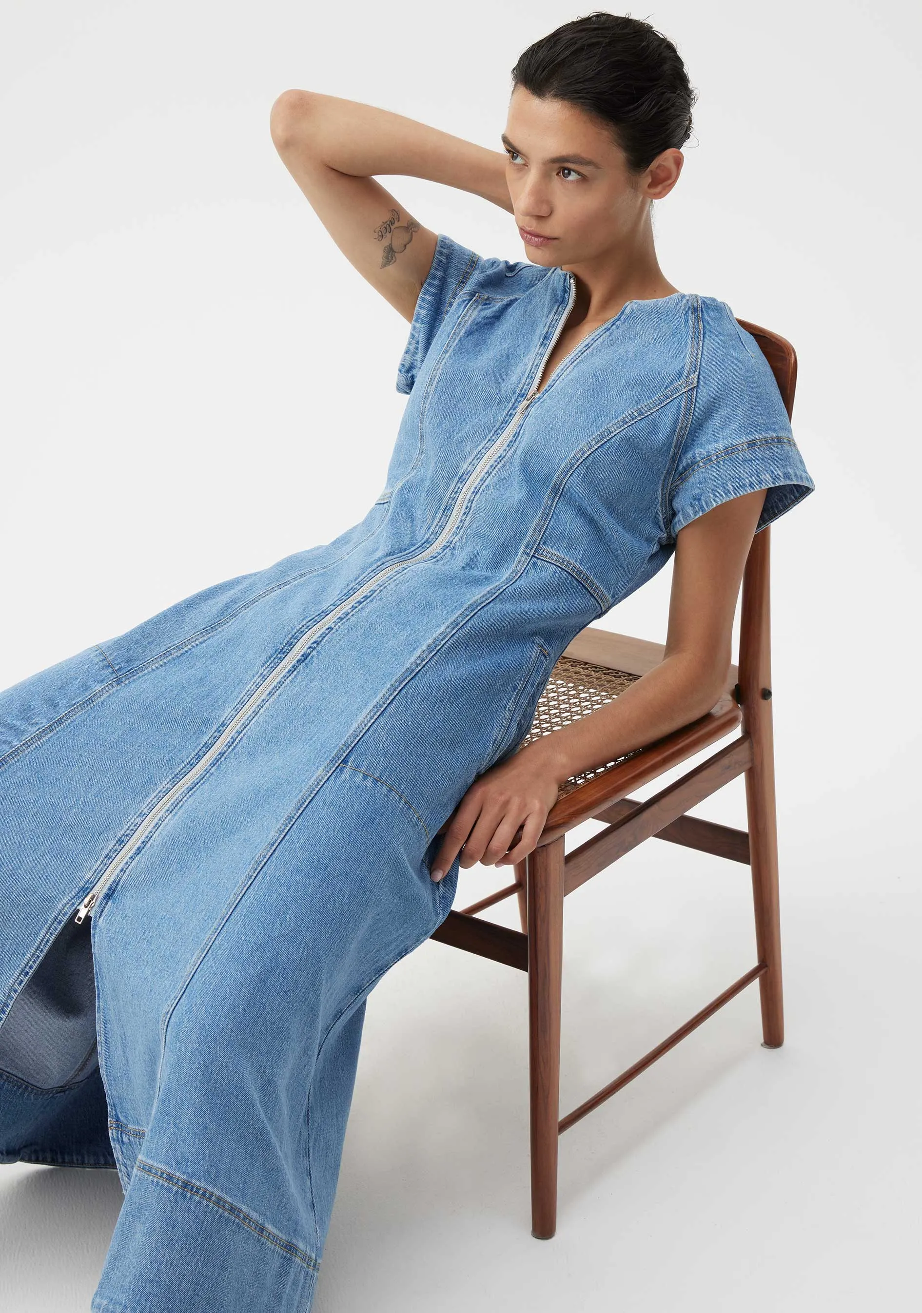 Clovelly Denim Dress_Light Blue