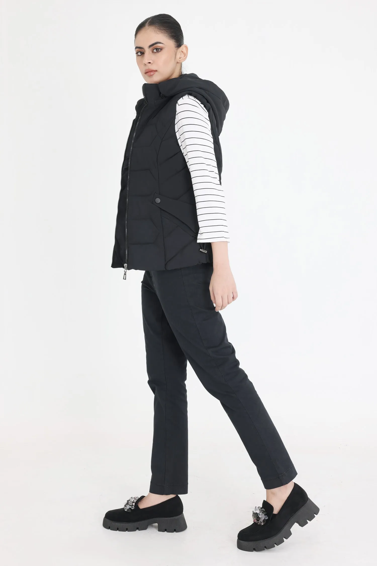 HOODED BREEZE SLEEVELESS PUFFER JACKET-BLACK